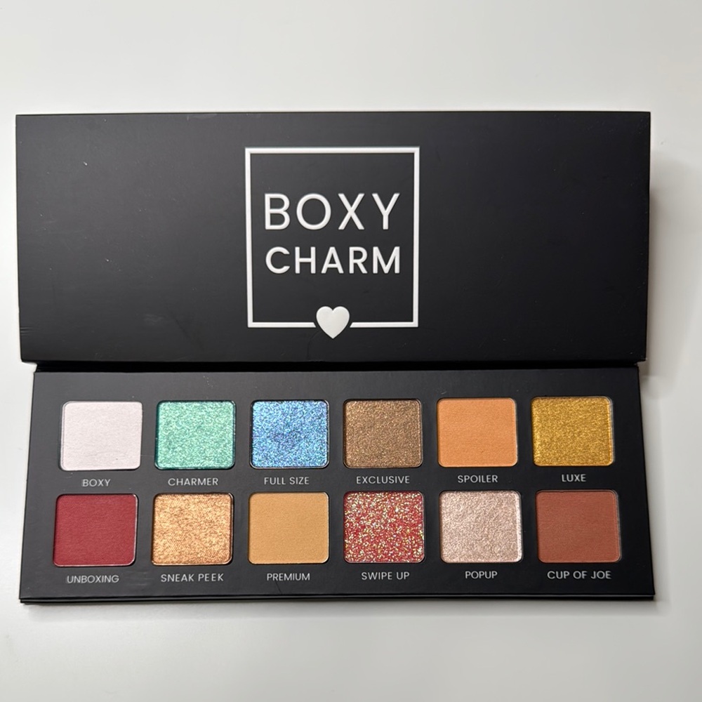 Boxy Charm Eyeshadow Palette - Multicolor